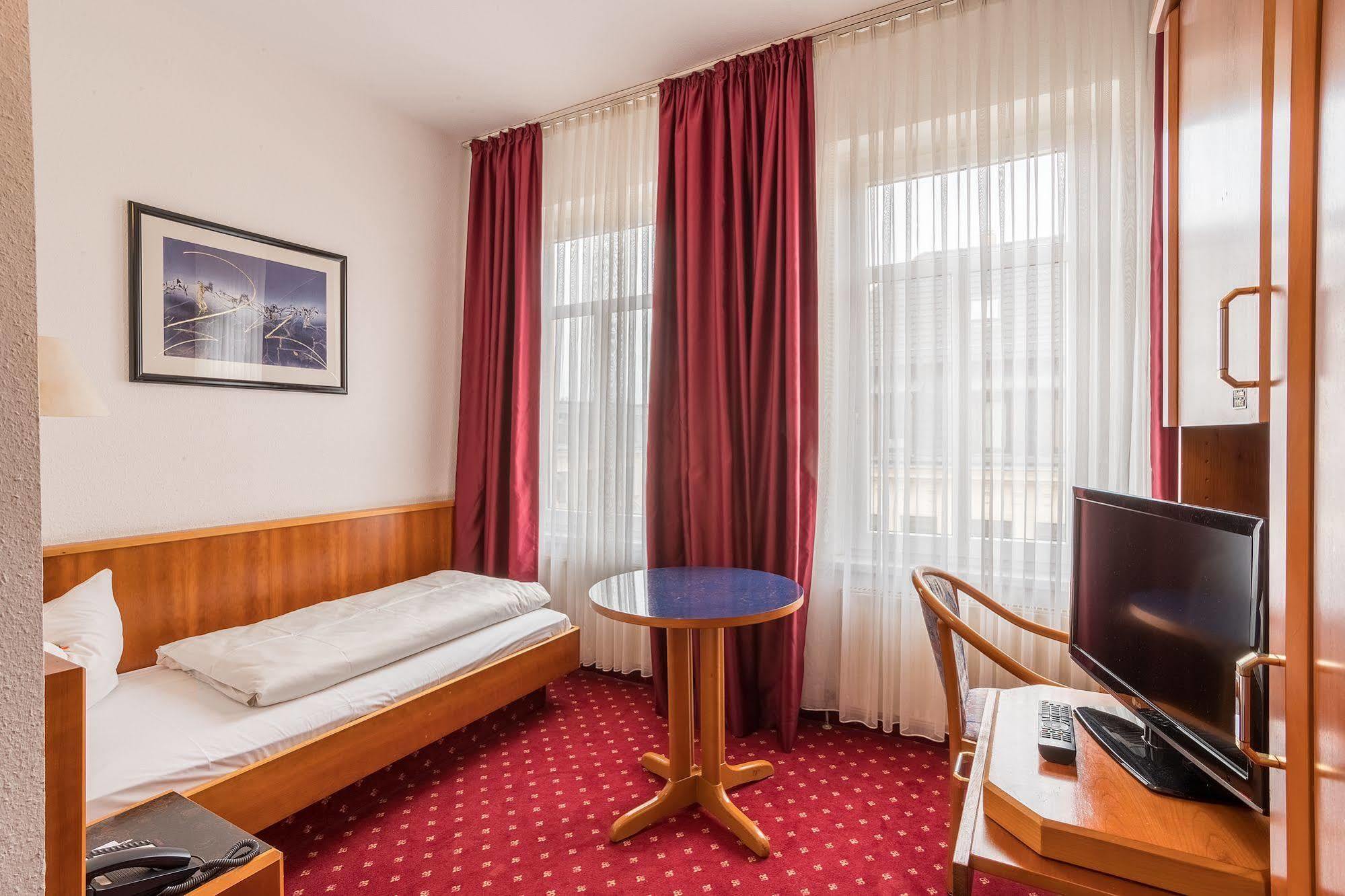 Hotel Astoria Leipzig Extérieur photo